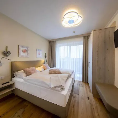 Chalet In Neukirchen Near Ski Lift *