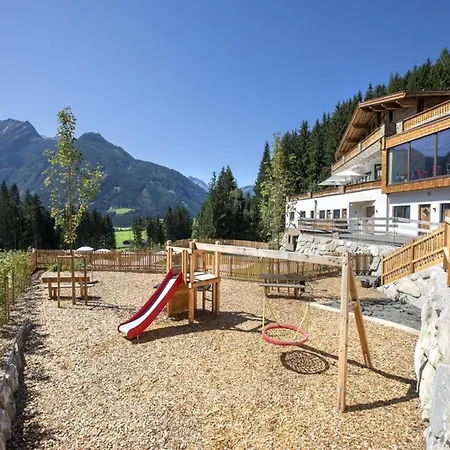Chalet In Neukirchen Near Ski Lift Chalet Neukirchen am Grossvenediger